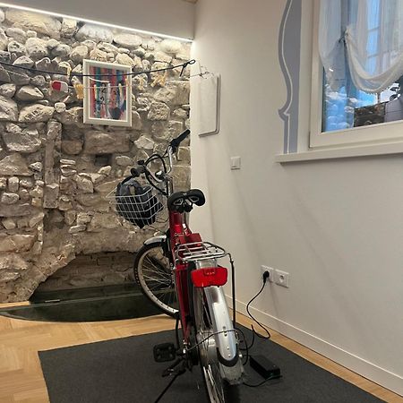 La Piccola Casa Al Lago - Intera Casa Con 3 Camere E 2 Box Saló Exterior foto