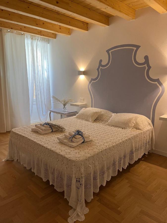 La Piccola Casa Al Lago - Intera Casa Con 3 Camere E 2 Box Saló Exterior foto