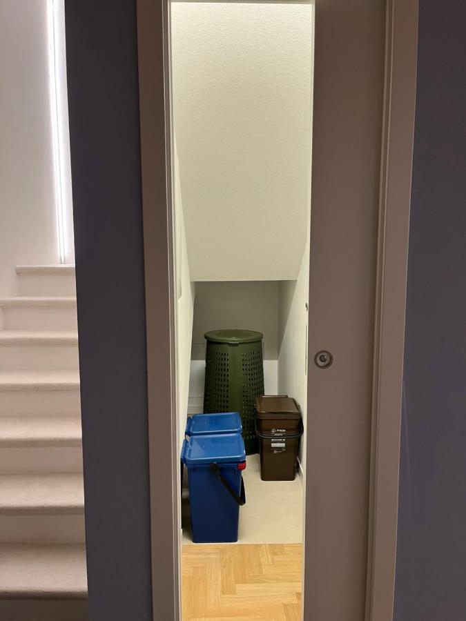 La Piccola Casa Al Lago - Intera Casa Con 3 Camere E 2 Box Saló Exterior foto