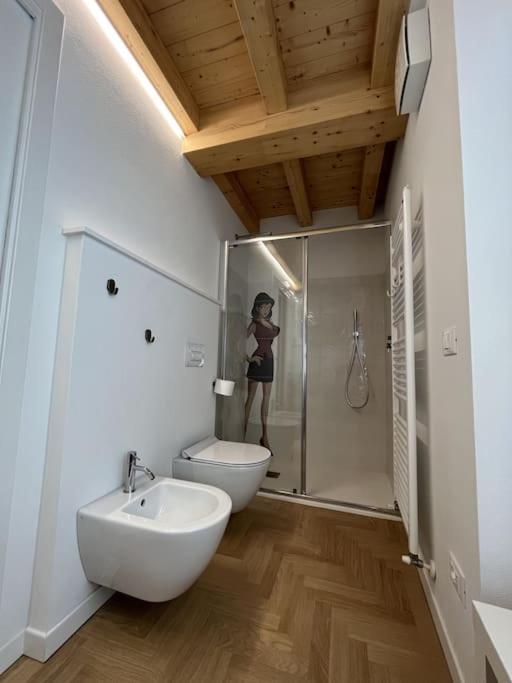 La Piccola Casa Al Lago - Intera Casa Con 3 Camere E 2 Box Saló Exterior foto
