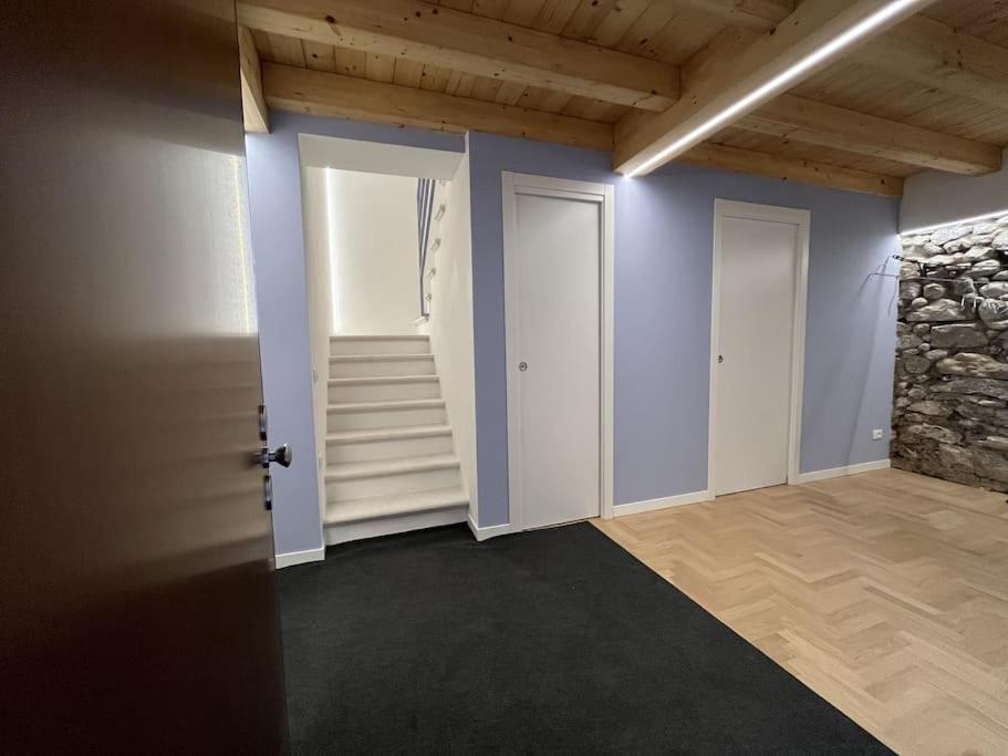 La Piccola Casa Al Lago - Intera Casa Con 3 Camere E 2 Box Saló Exterior foto